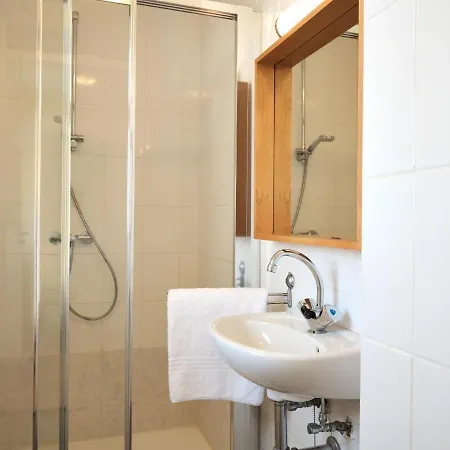 Villa Spacious With A Garden, At 800 M From The Sea *