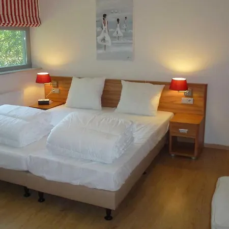 Villa Spacious With A Garden, At 800 M From The Sea *
