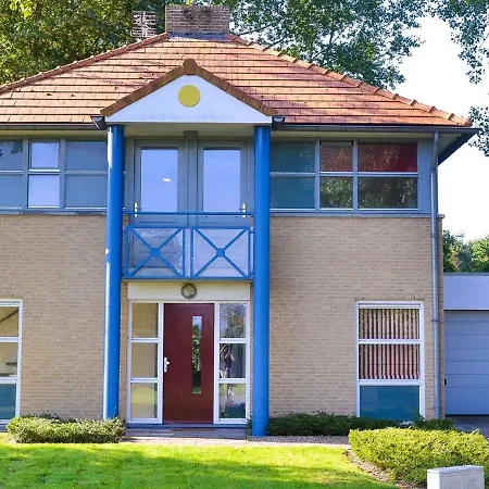 Spacious With A Garden, At 800 M From The Sea *
